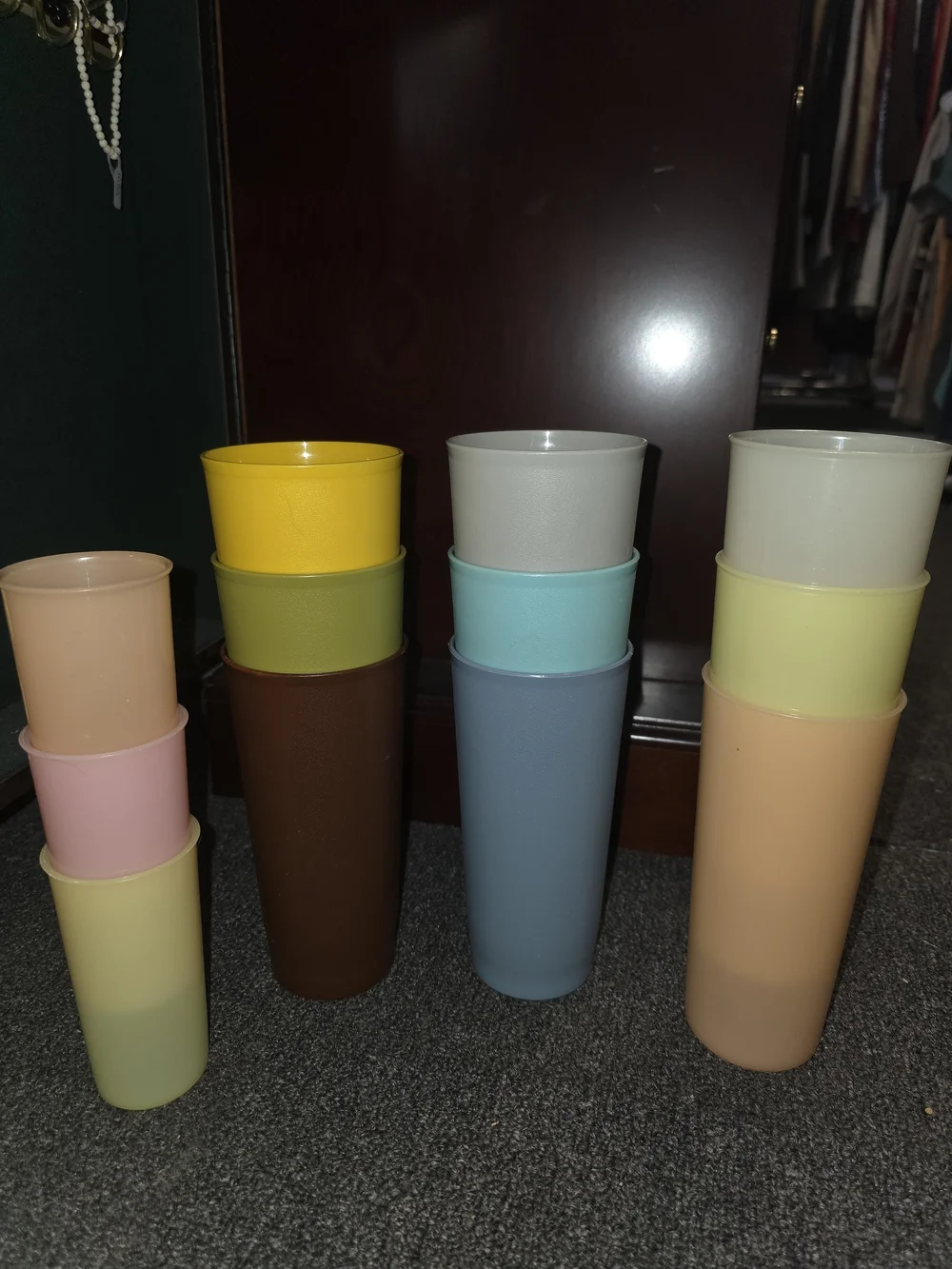 Set Of 12 Vintage Tupperware Cups